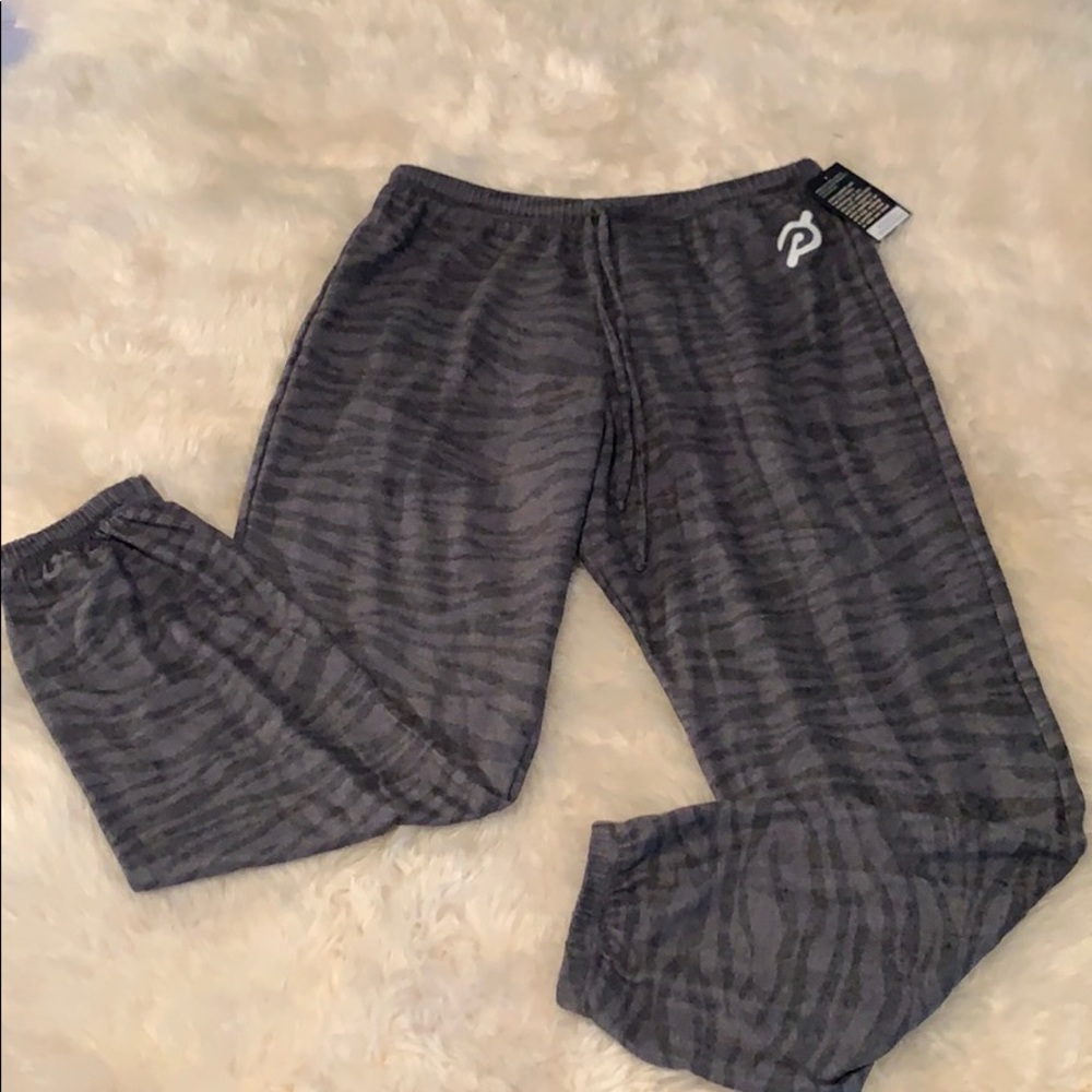 NWT Sz M Peloton by Onzie Lightweight Tiger Jogger